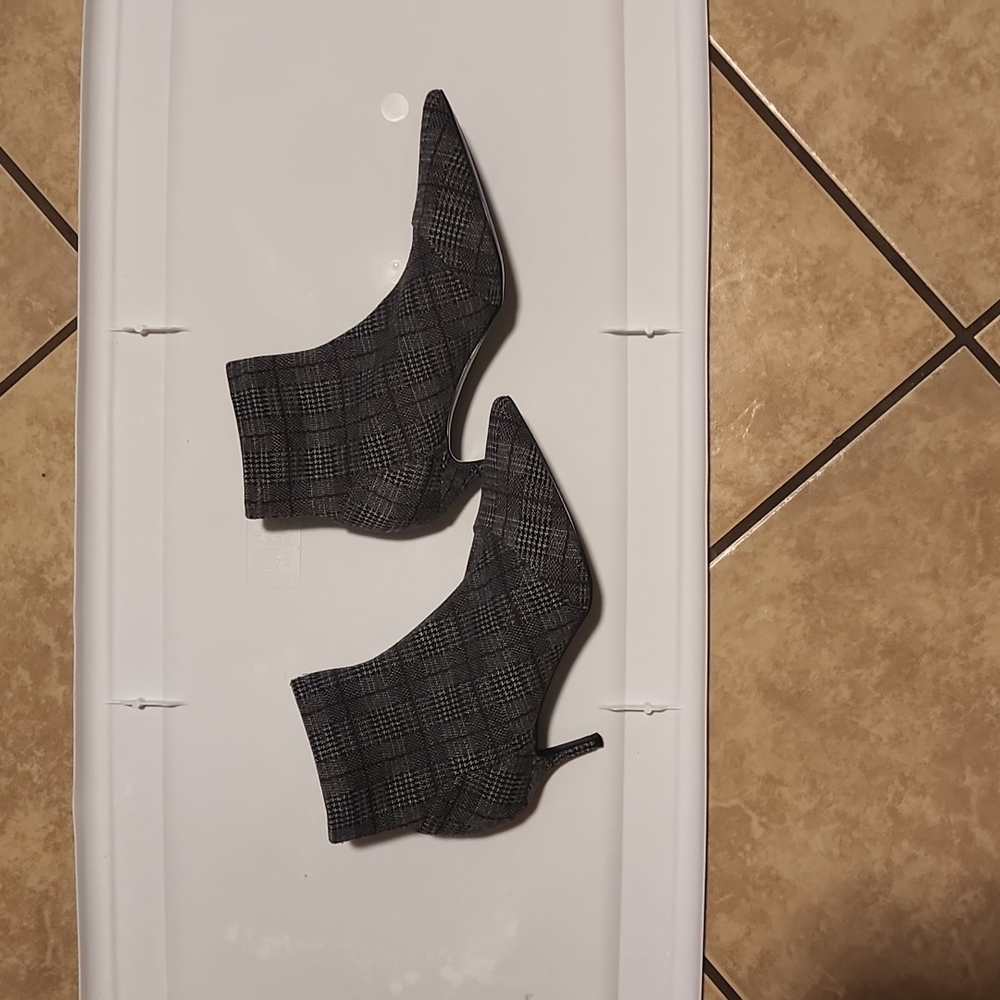 Charles David - image 1